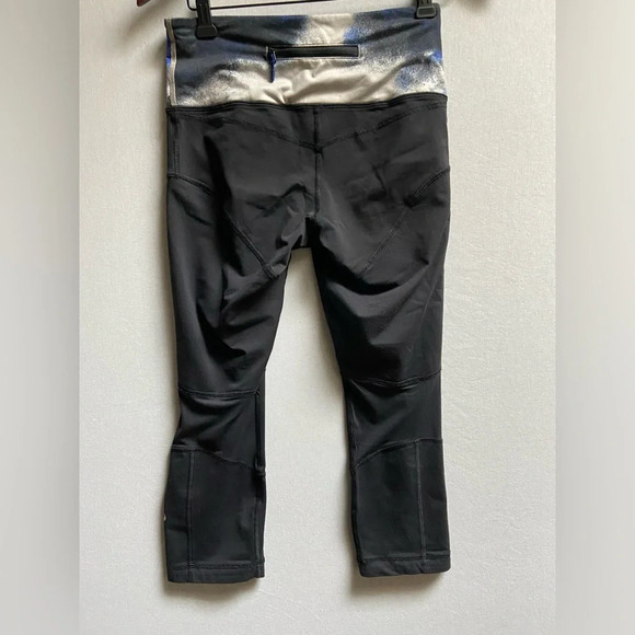 Lululemon Athletica cropped leggings Sz 6 - Picture 2 of 14